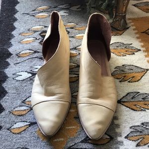 FREE PEOPLE ROYALE FLATS